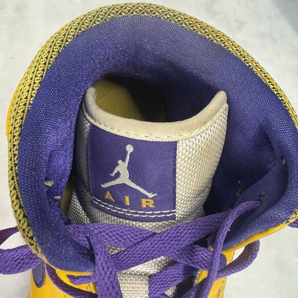 Nike Air Jordan 1 Mid Lakers Kobe Yellow/Purple 554724-708 Men’s Size 11 - Picture 7 of 15